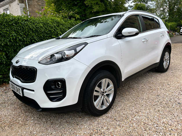 SUPERB Kia Sportage 1.6 GDi 2 euro6 2016 (66) 5dr in Airdrie