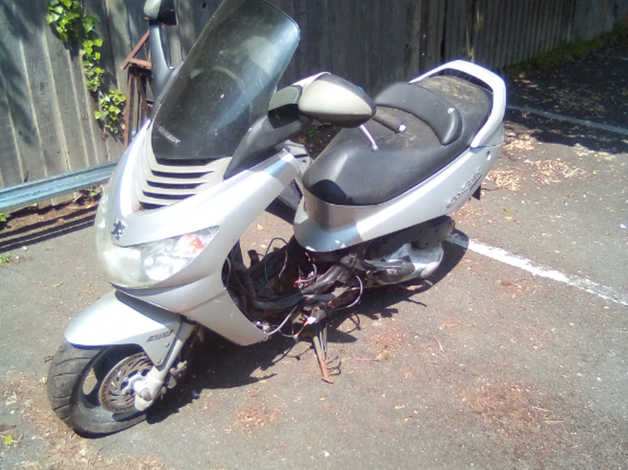 PEUGEOT ELYSTAR 125 SCOOTEER ( FOR SPARES ) in Longfield