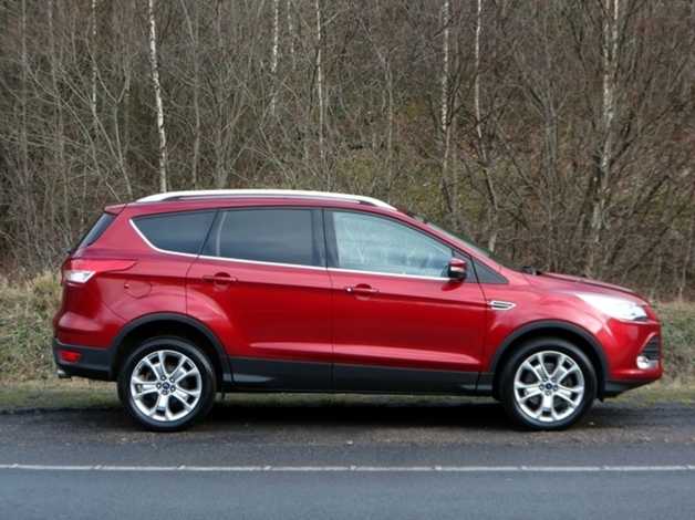 Ford Kuga, 2016 (16) Red Hatchback, Manual Diesel, 78,000 miles in Bargoed